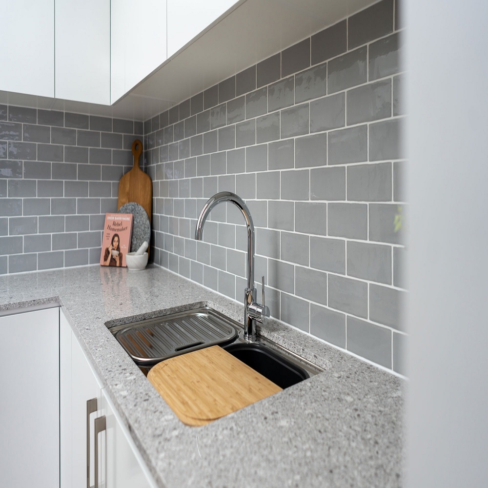 Home Improvement: Tile Integration for Modern Kitchen Sinks