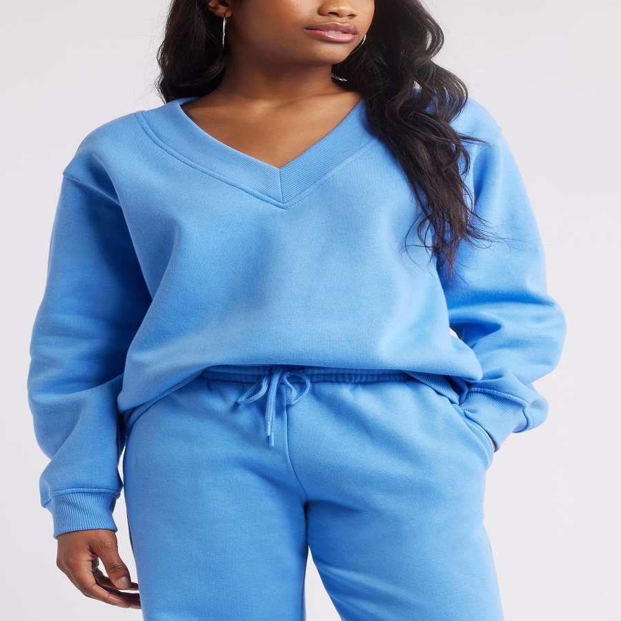 Fleece Sweatshirt for Outdoor Adventures and Relaxing Days