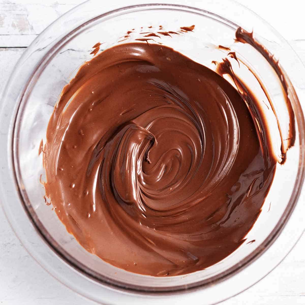 How Long to Melt Chocolate Chips in Microwave: Tips for You