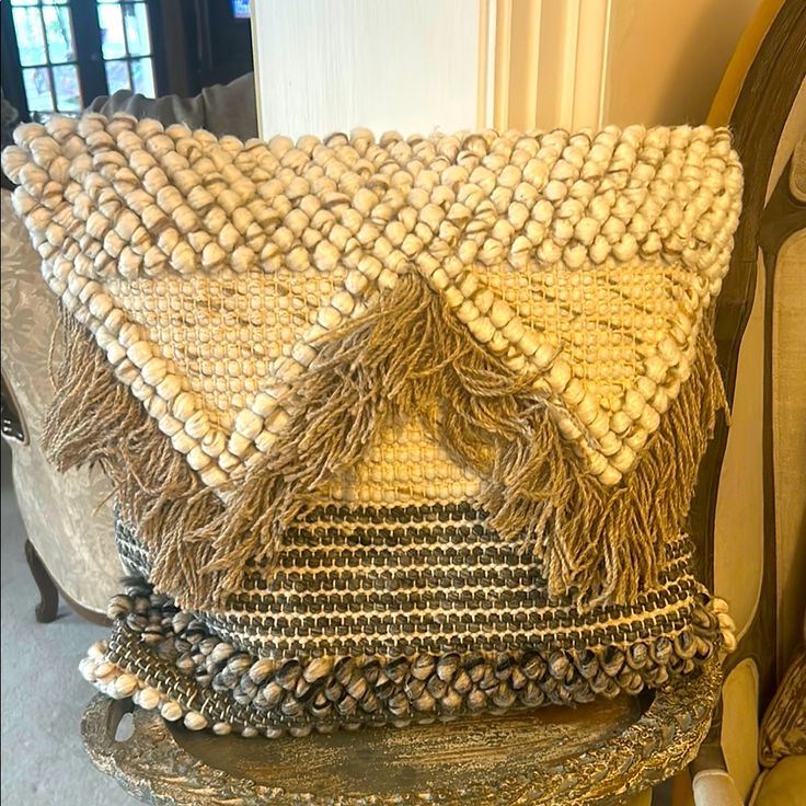 Boho Throw Pillow: How to Mix and Match for Stunning Decor