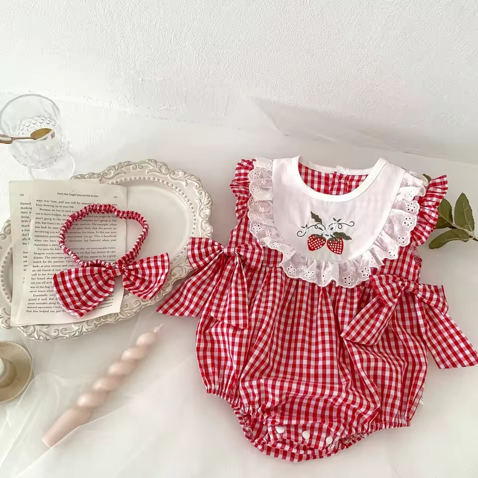 The latest trends in baby girl boutique clothing capture the essence of childhood whimsy while offering modernity and comfort.
