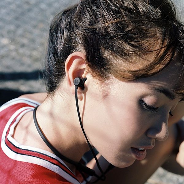 headphone vs earphone