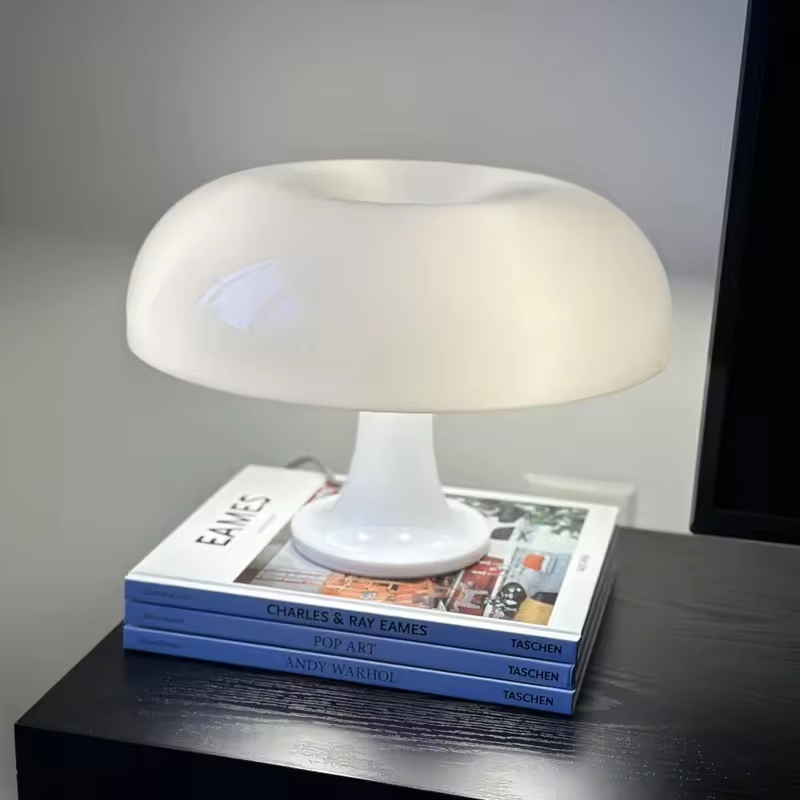 Selecting side table lamps for your bedroom involves several important considerations to ensure both functionality and aesthetic appeal.