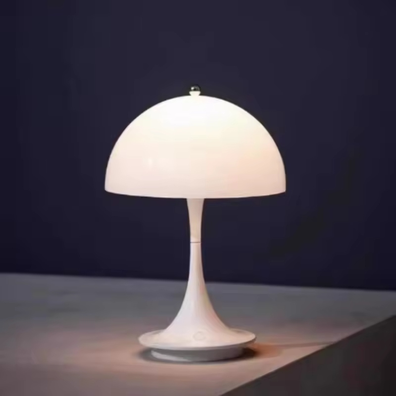 Selecting side table lamps for your bedroom involves several important considerations to ensure both functionality and aesthetic appeal.