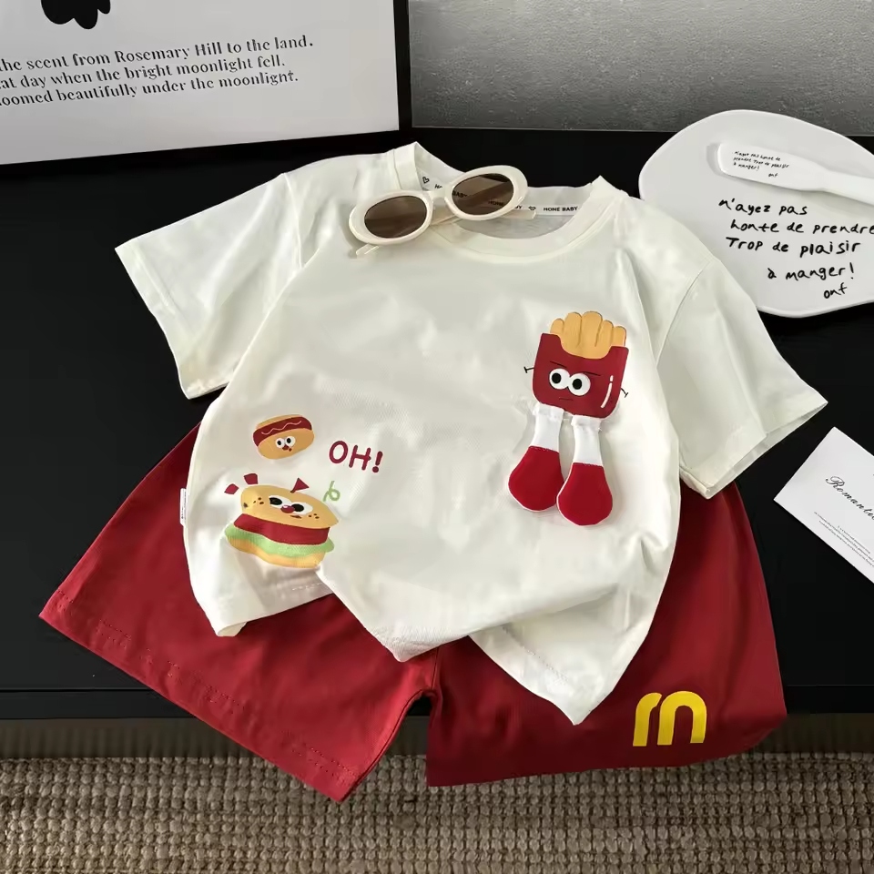 2025 stands as a year of bold innovation in baby boy clothes.