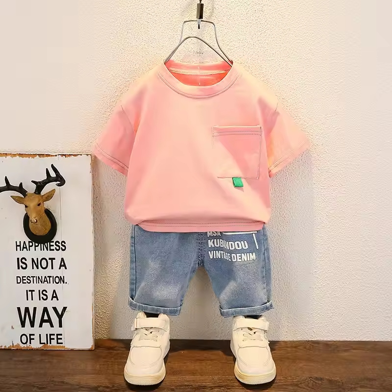 2025 stands as a year of bold innovation in baby boy clothes.