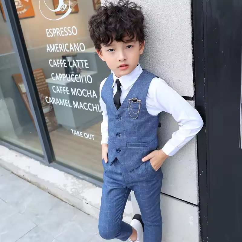 With each season, trends shift and the realm of baby fashion is no exception.