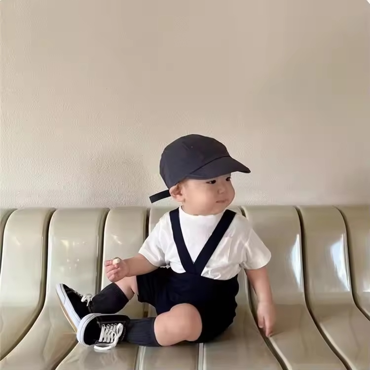 With each season, trends shift and the realm of baby fashion is no exception.