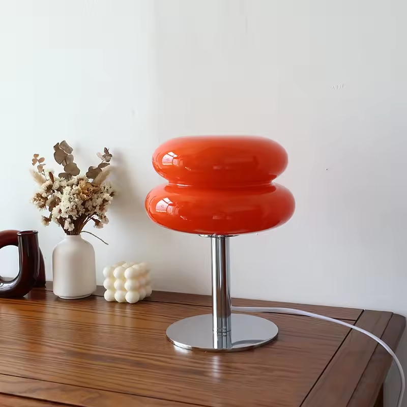 Selecting side table lamps for your bedroom involves several important considerations to ensure both functionality and aesthetic appeal.