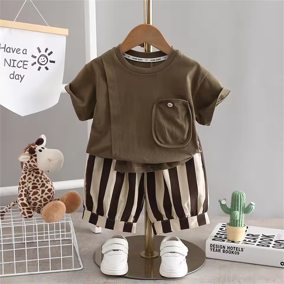 2025 stands as a year of bold innovation in baby boy clothes.