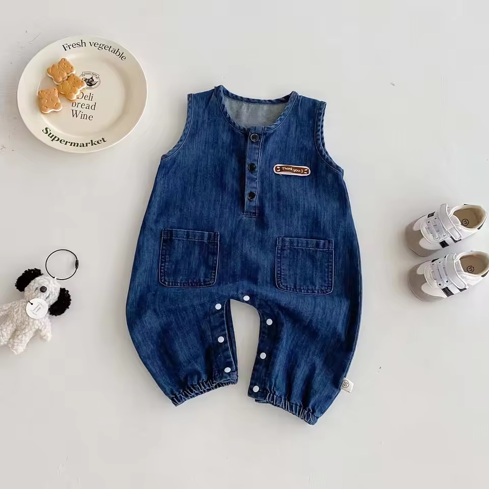 As parents of a newborn, knowing what essential baby boy clothes for 0-3 months to stock up on is crucial.