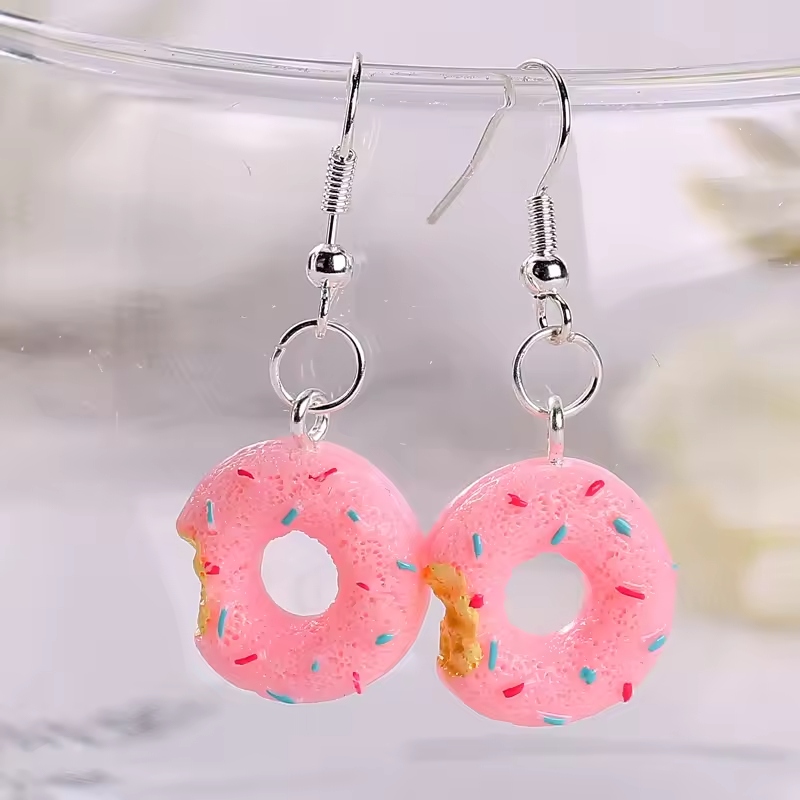 Resin jewelry is a beautiful, versatile, and creative craft. It allows anyone to make unique and personalized accessories.