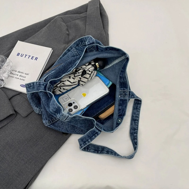 Styling Denim Handbags: Outfit Ideas for Everyone